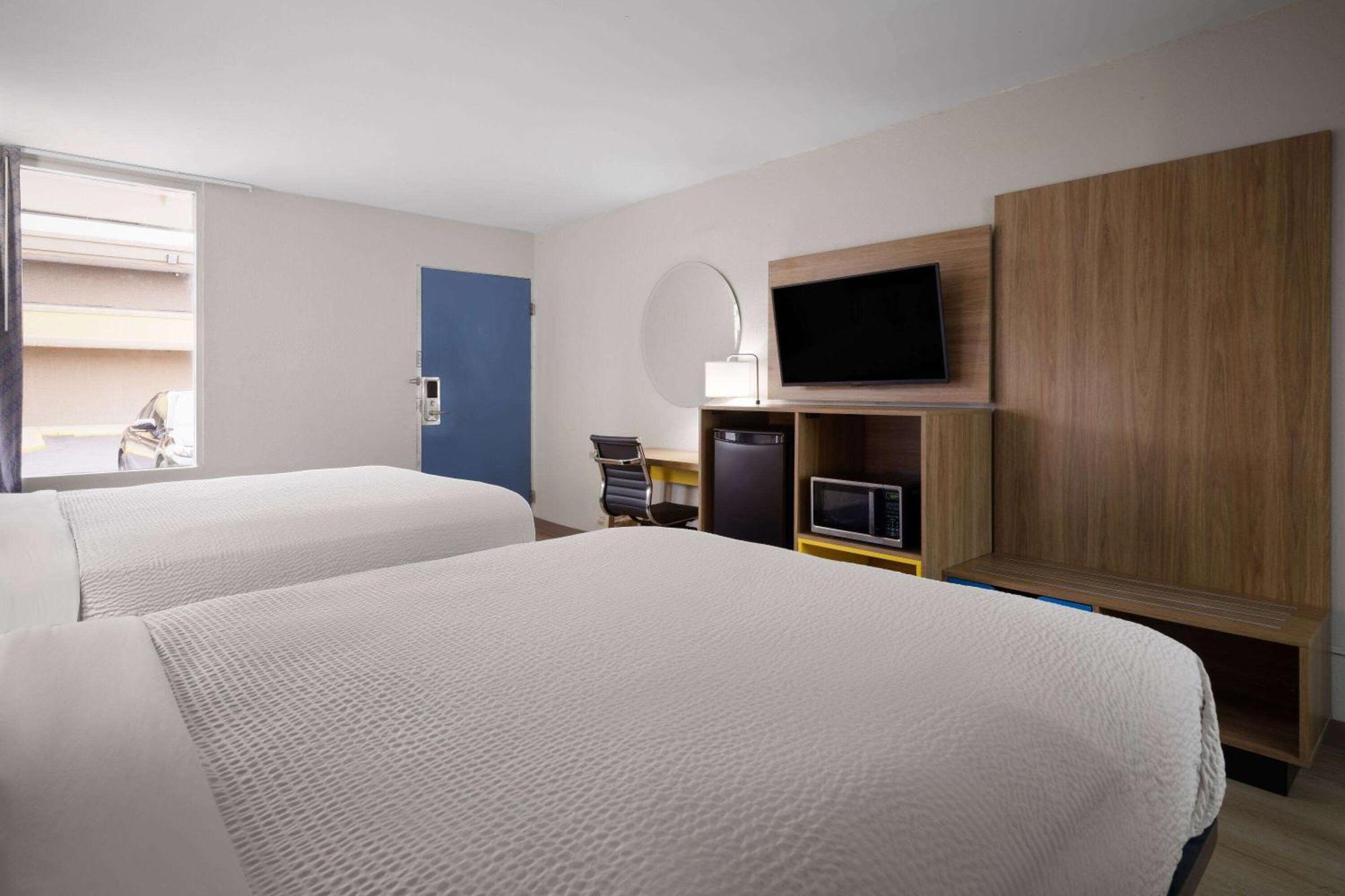 Days-Inn By Wyndham Montgomery I-85 Ngoại thất bức ảnh