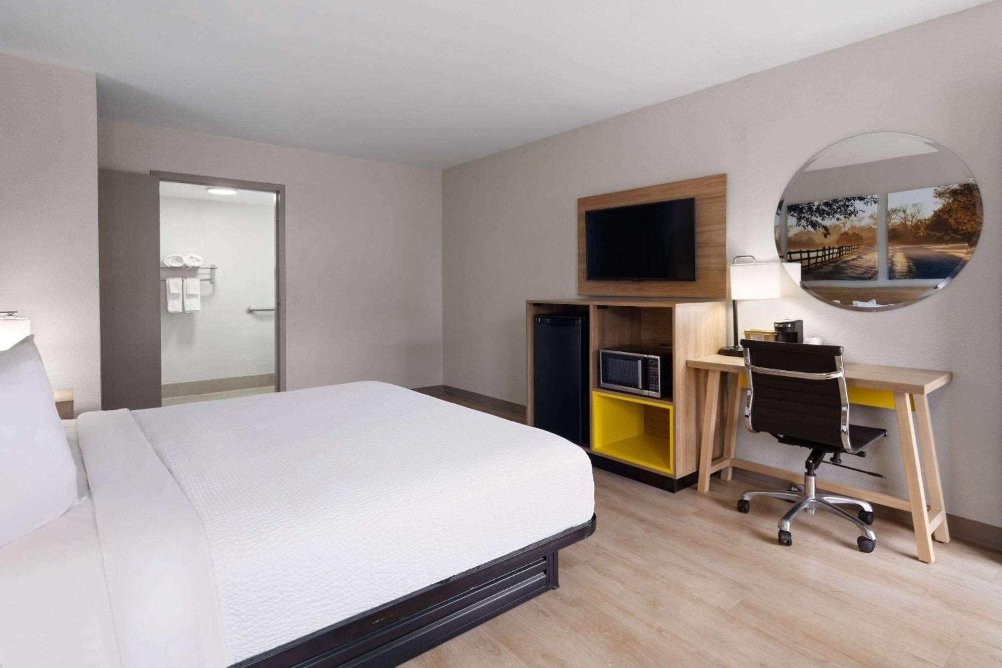 Days-Inn By Wyndham Montgomery I-85 Ngoại thất bức ảnh