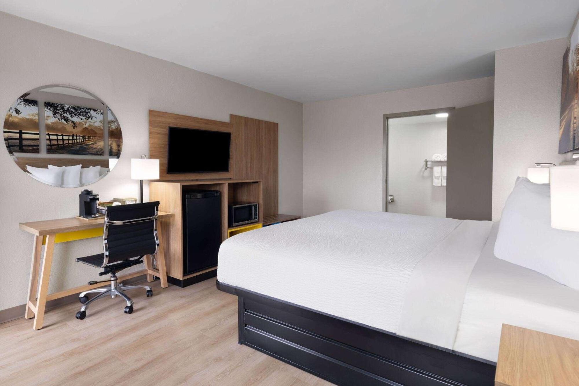 Days-Inn By Wyndham Montgomery I-85 Ngoại thất bức ảnh