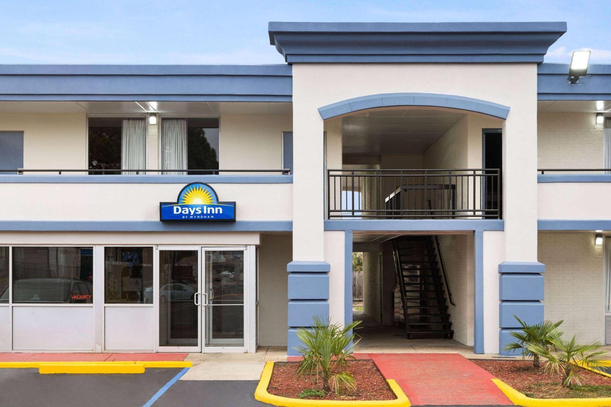 Days-Inn By Wyndham Montgomery I-85 Ngoại thất bức ảnh